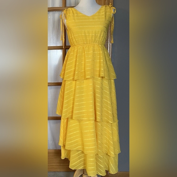 Dresses & Skirts - Elegant Yellow Layered Dress